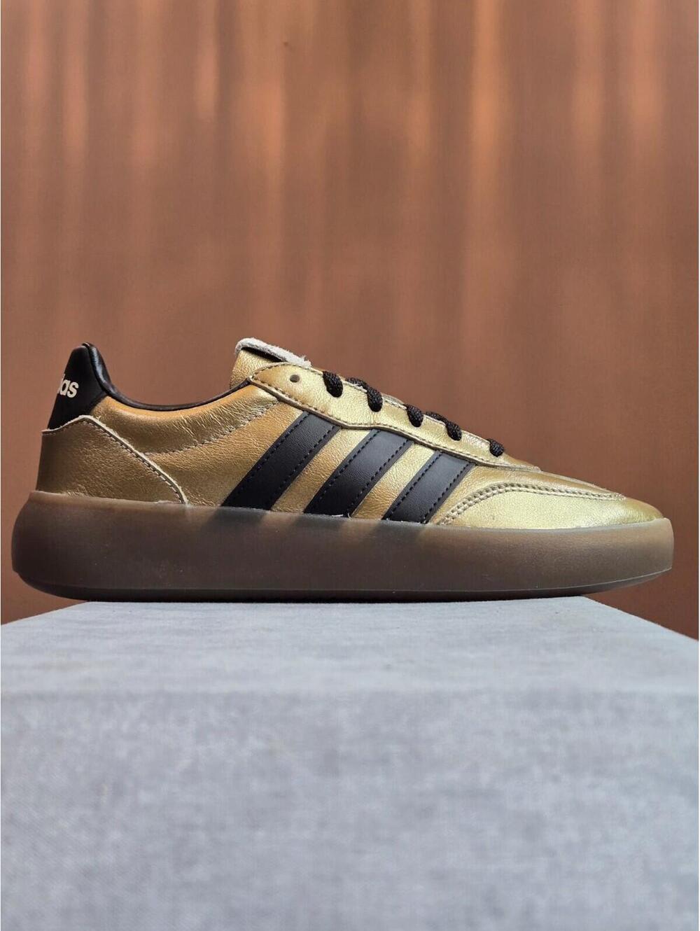 adidas BARREDA DECODE LUX - Gold Metallic Black (JR1218) Women's 8 NEW IN BOX